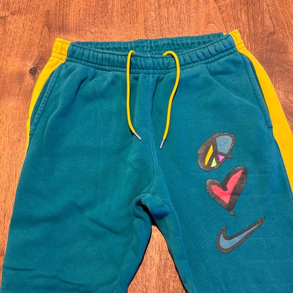 Nike Other - NIKE Sweatpants - L